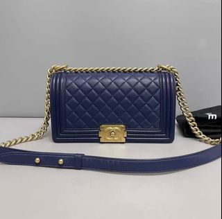 （分類：）位於 。 由 iris.luxury 提交（商品編號 1439196563，圖片 1）。簡介： 。