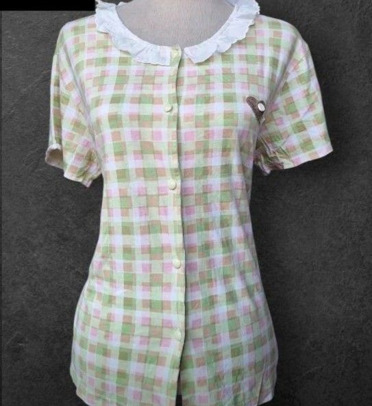 Checkered Blouse with Ruffle Collar (whimsy, pastel, soft, alt, y2k) (Category: Blouses) located in Limay. Submitted by defwary (Listing ID 1439164493, Image 1). Description: .