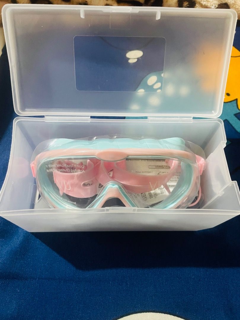 Children swimming goggles (Category: Bathtub & Bath Accessories) located in Caloocan City. Submitted by chalsyjune069 (Listing ID 1439228764, Image 2). Description: children Large frame swimming goggles with silicon earplugs Flows : None Payment Methods: GCash, Cash Delivery Options: (shoulder by Buyer) : Grab, JNT, Lalamove , Angkas, Mr. Speedy within Metro Manila. Vis/Min LBC COP:95-150 Please manage your expectations. Preloved Items, No Cancel