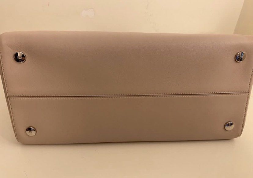 Christian Dior Leather Tote (Category: Luxury Bags & Wallets) located in Manila. Submitted by dashlux (Listing ID 1439113490, Image 3). Description: .
