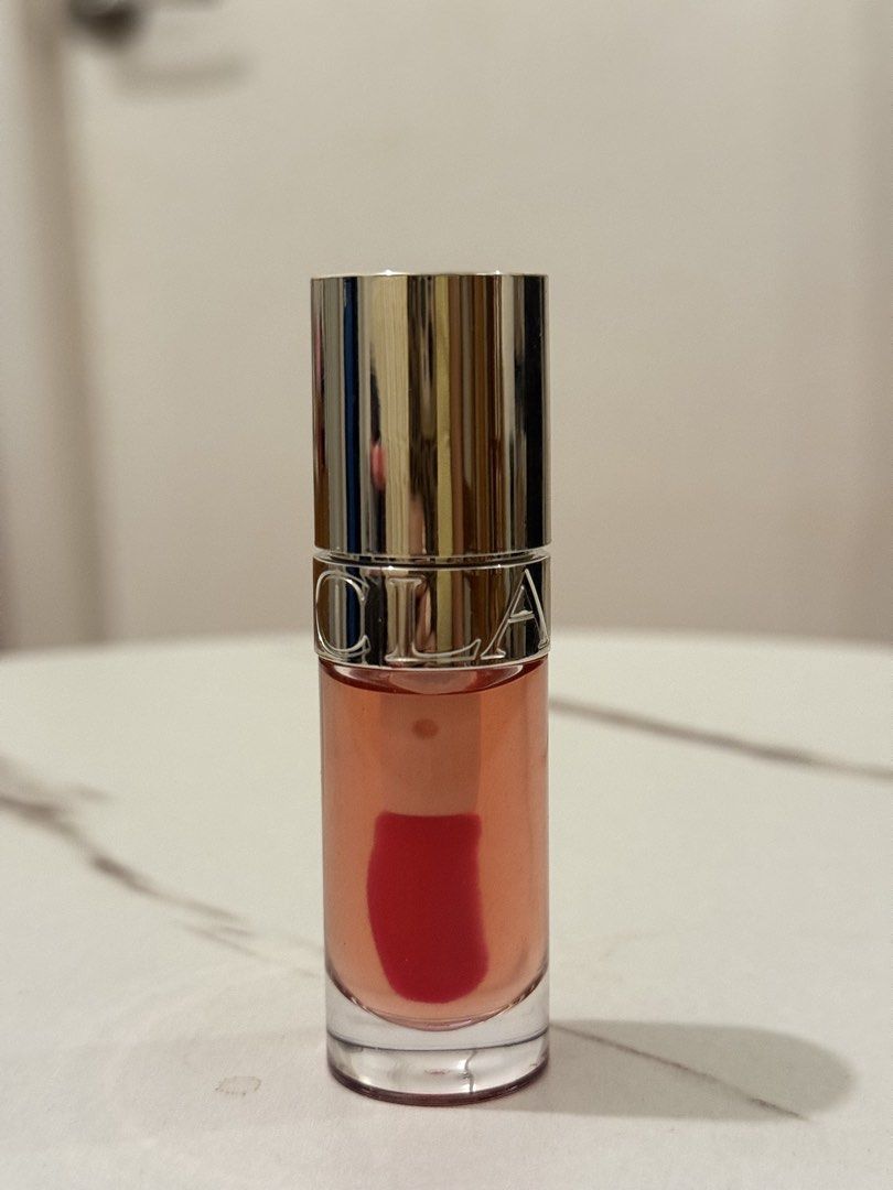 Clarins Lip Oil - Pitaya (Category: Makeup) located in Quezon City. Submitted by quirksandcurls (Listing ID 1439201941, Image 1). Description: Full size.