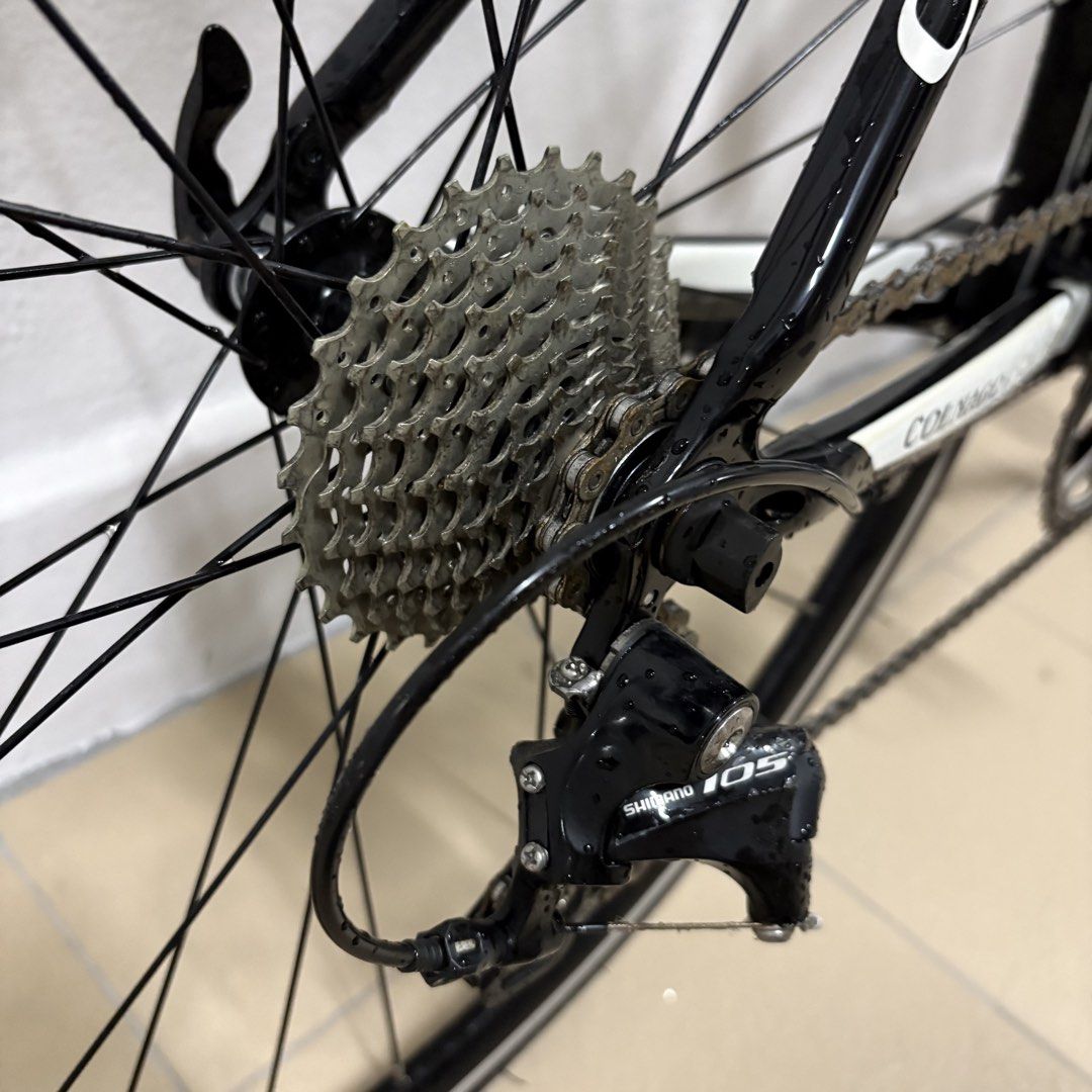 Colnago ACR 105 11s (XS 45cm) Full Carbon Road Bike (Category: Bicycles) located in Singapore. Submitted by watergunfire (Listing ID 1439107192, Image 3). Description: - Colnago ACR road bike, full carbon frame fork - Shimano 105 5800 2x11 speed groupset - 700c wheelset with colnago hubs - Deda cockpit (stem, bar) - Size 45 (XS) - Never crashed before Authentic with serial number engraved on rear dropout. .