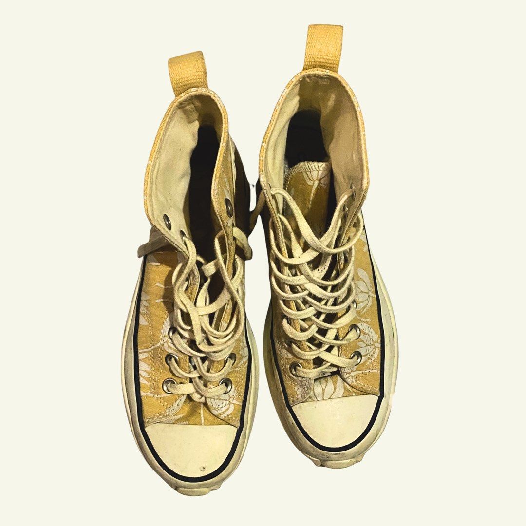 Converse Run Star Hike High “SUMMER SPIRIT” (Category: Sneakers) located in Taguig. Submitted by iikk_13 (Listing ID 1439083795, Image 2). Description: Converse Run Star Hike floral sneakers. US 8.5 men's / US 7 women's. Made in Vietnam. Features the iconic Chuck Taylor logo and a chunky, textured sole. Only used twice Rfs: Di nagagamit, too chunky for my liking. Price negotiable sa sure buyer..