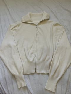 (Category: ) located in . Submitted by lovedddthrifts (Listing ID 1439154129, Image 1). Description: .