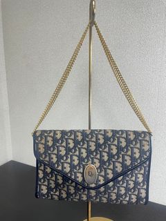 (Category: ) located in . Submitted by japan48 (Listing ID 1439244652, Image 1). Description: .