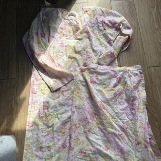 (Category: ) located in . Submitted by shopmiaa (Listing ID 1439230160, Image 1). Description: .