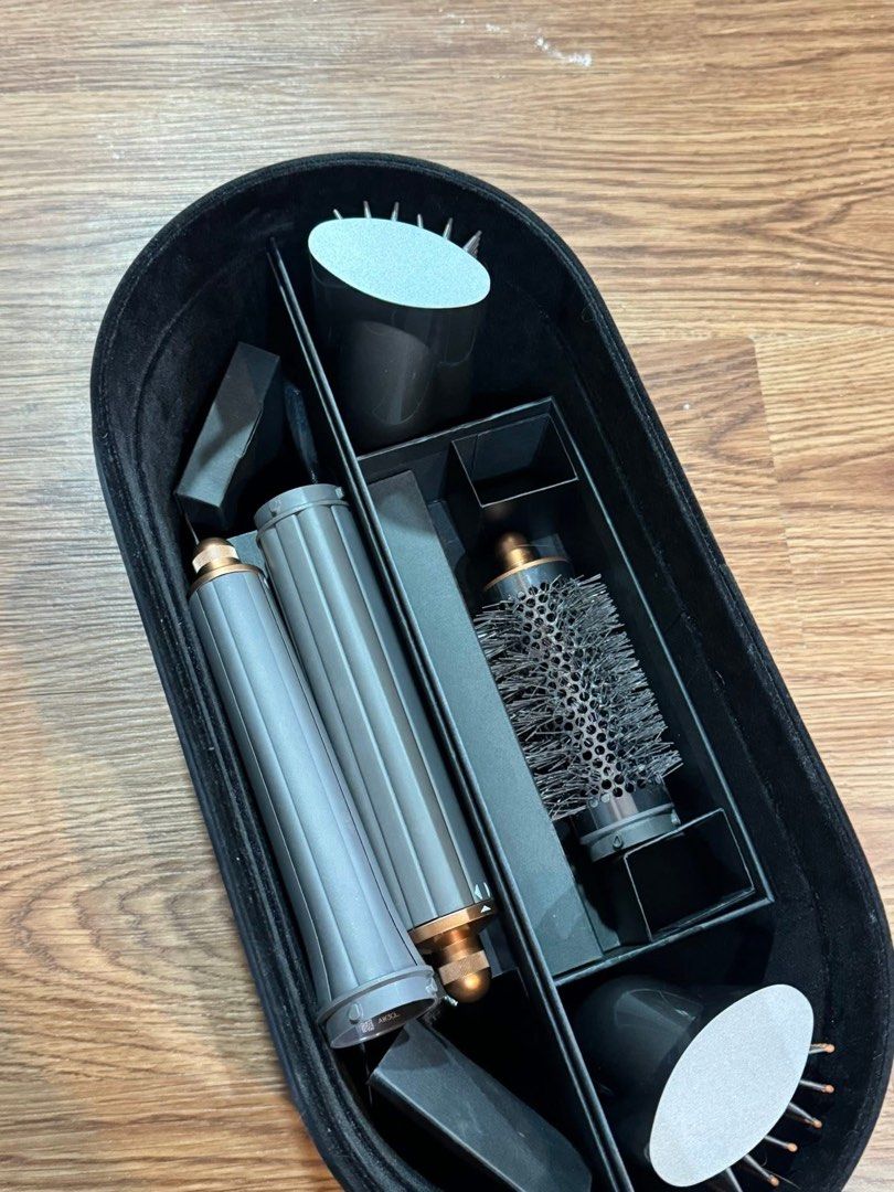 Dyson airwrap (Category: Hair) located in Manila. Submitted by notme_287 (Listing ID 1439095447, Image 3). Description: FOR SALE: Selling my Dyson Airwrap (original & authentic) • Complete attachments • Super well taken care of No issues, working perfectly RFS: mag upgrade® 📍Location: Bulacan.