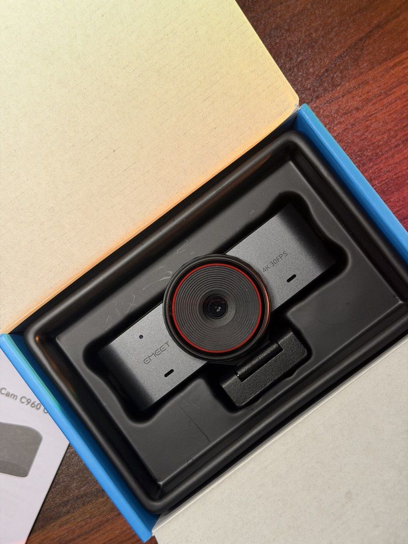 Emeet SmartCam C960 Ultra 4K Webcam (Category: Webcams) located in Bacolod City. Submitted by BWMCAROUSEL (Listing ID 1439210167, Image 3). Description: Original price ₱4600 Selling for ₱3999 - Emeet SmartCam C960 Ultra Webcam - 4K Resolution - CMOS Sensor - Includes: Webcam, Box, Documentation - Design: Black with Red Lens Accent - Type: USB Webcam.