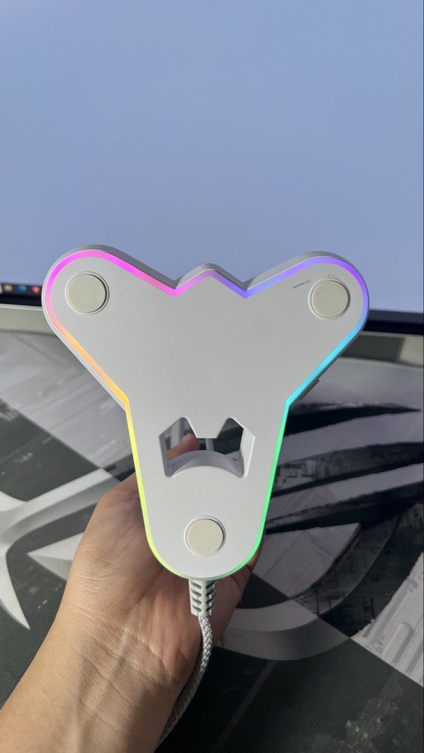 Fantech Headset Stand (Category: Other Accessories) located in Kuala Lumpur. Submitted by jwvakickers (Listing ID 1439192535, Image 3). Description: - Fantech headphone stand in white. - Features integrated RGB lighting. - Sturdy base for stability. - Securely holds your headphones. - No box. .