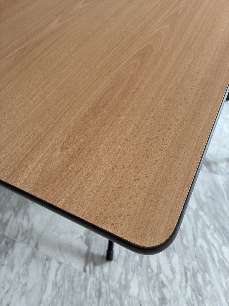 Folding table460199054898647041