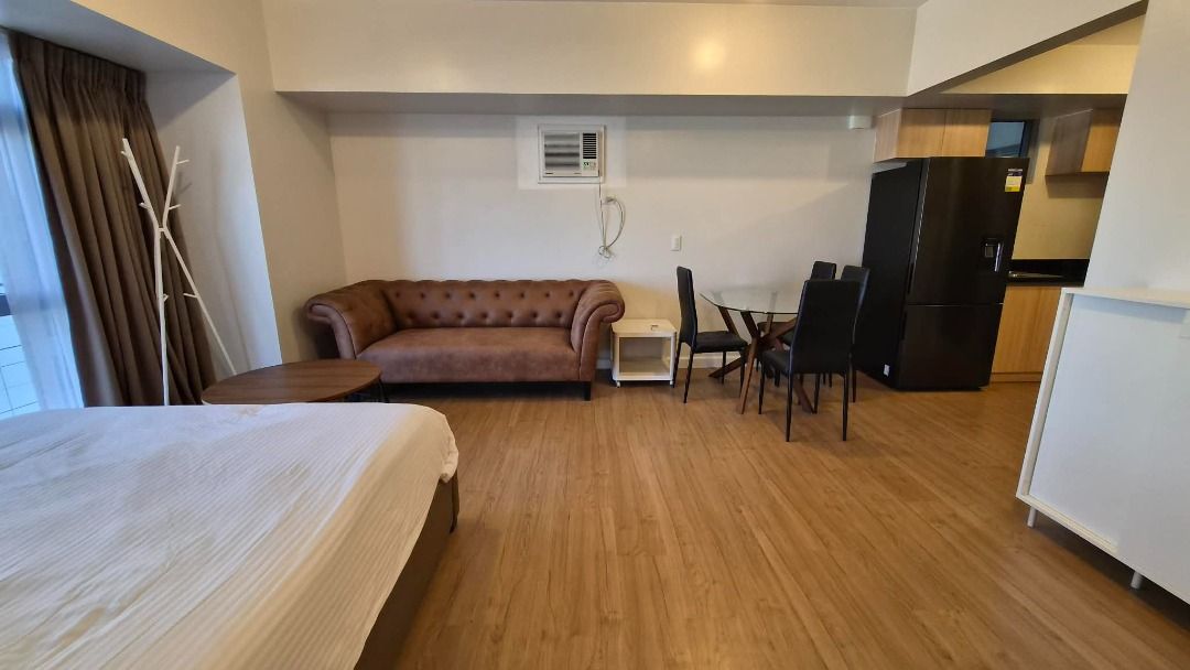 FOR SALE PARK TRIANGLE ALVEO BGC (Category: Apartments & Condos) located in Las Pinas. Submitted by listingsbyjeanne (Listing ID 1336515501, Image 2). Description: *FOR SALE* Park Triangle Alveo BGC Studio Units All brand new units 35 sqm, 8.99M net (Semi Furnished) 35 sqm, 8.91M net ( Fully Furnished) 38 sqm, 9.80M net ( Fully Furnished) Jeanne Pineda 09178927829 27750 •𝐎𝐓𝐇𝐄𝐑 𝐓𝐀𝐆𝐔𝐈𝐆 𝐏𝐑𝐎𝐏𝐄𝐑𝐓𝐈𝐄𝐒• East Gallery Place 2br corner 
