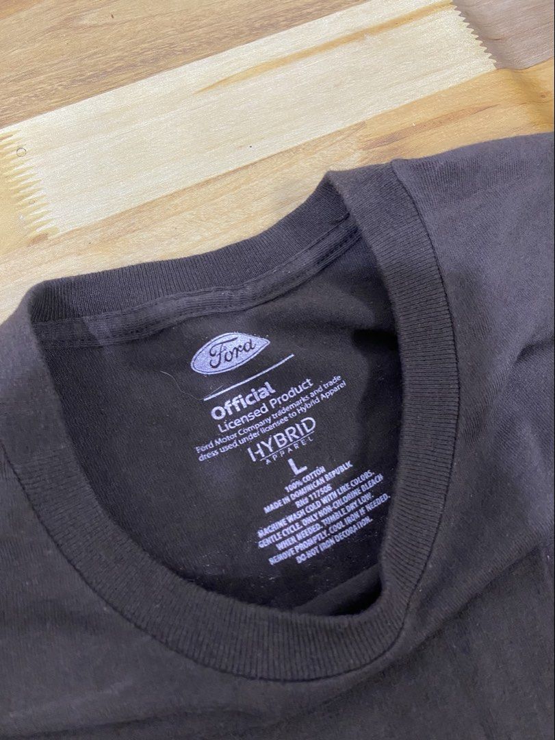 Ford Mustang 1966 Graphic Tee (Category: Tshirts & Polo Shirts ) located in Cebu City. Submitted by cjakosalem02 (Listing ID 1439213572, Image 3). Description: - Official Ford licensed t-shirt - Features a 1966 Mustang graphic on the back - Small Mustang logo on the front - Color: Brown - Size: L - Brand: Hybrid Apparel - Made in Dominican Republic.