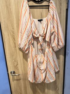 由 movingwardrobe (刊登 ID 1439215529，圖片 1) 提交，位於 的 (類別：)，說明：。