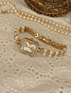 (Category: ) located in . Submitted by thestyleedit.co (Listing ID 1439215862, Image 1). Description: .