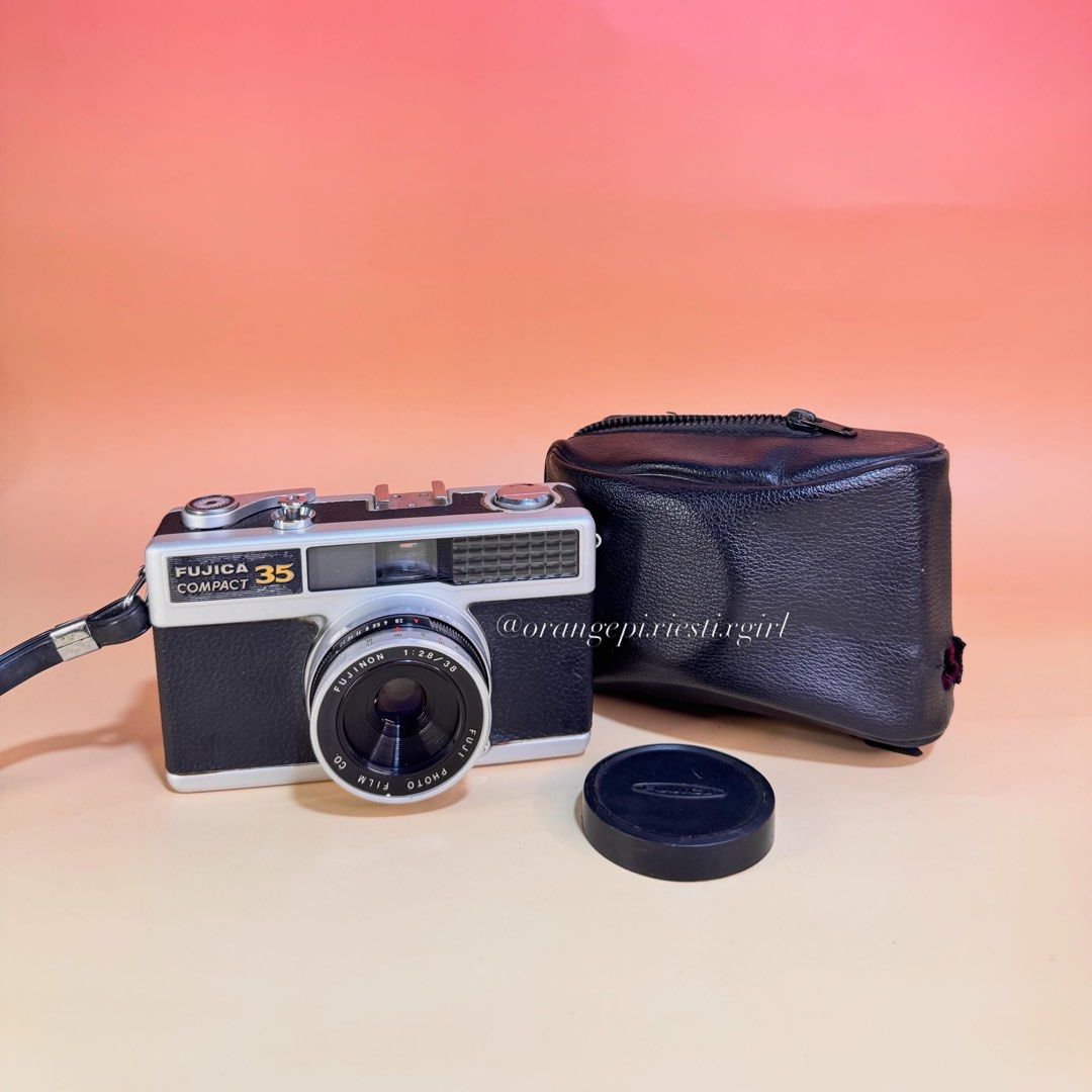 Fujica Compact 35 35mm Film Camera (Category: Cameras) located in Bulacan. Submitted by orangepixiestixgirl (Listing ID 1426268043, Image 3). Description: ‼️message me on ig, @orangepixiestixgirl for inquiries and transactions‼️ ‼️ CAN’T REPLY HERE ‼️ Fujica Compact 35 35mm Film Camera —fujinon 38mm f/2.8 lens and a selenium light meter for automatic exposure control. —camera uses zone focusing, with focus icons visible in the viewfinder, and sup