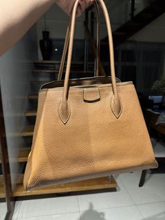 (Category: ) located in . Submitted by thejoyofbags2 (Listing ID 1439225420, Image 1). Description: .