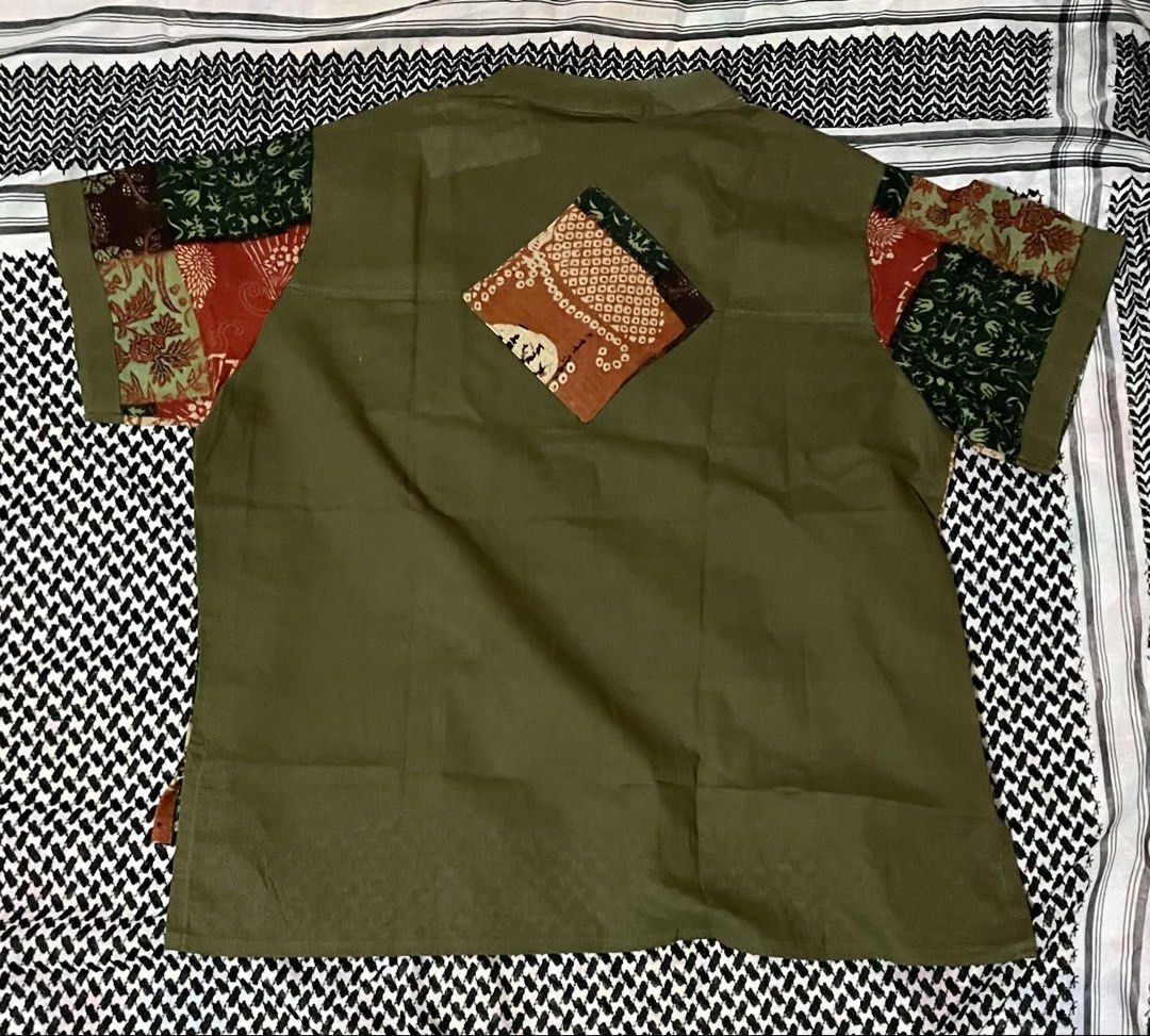 Hippie-style Patchwork Shirt (Category: Blouses) located in Bulacan. Submitted by yogibear03 (Listing ID 1439246551, Image 2). Description: ♡ item details ♡ Size: M Length: 22in Condition: Never worn with Tag Issue/s: None Color: Actual color may slightly vary due to lighting 𐙚 fits like: M 𐙚 lightweight, breathable, and airy for warm weather ✿ reminders ✿ — flaws/issues (if any) are already stated — no cancellation of orders 💳 MOP — GCash 📦 