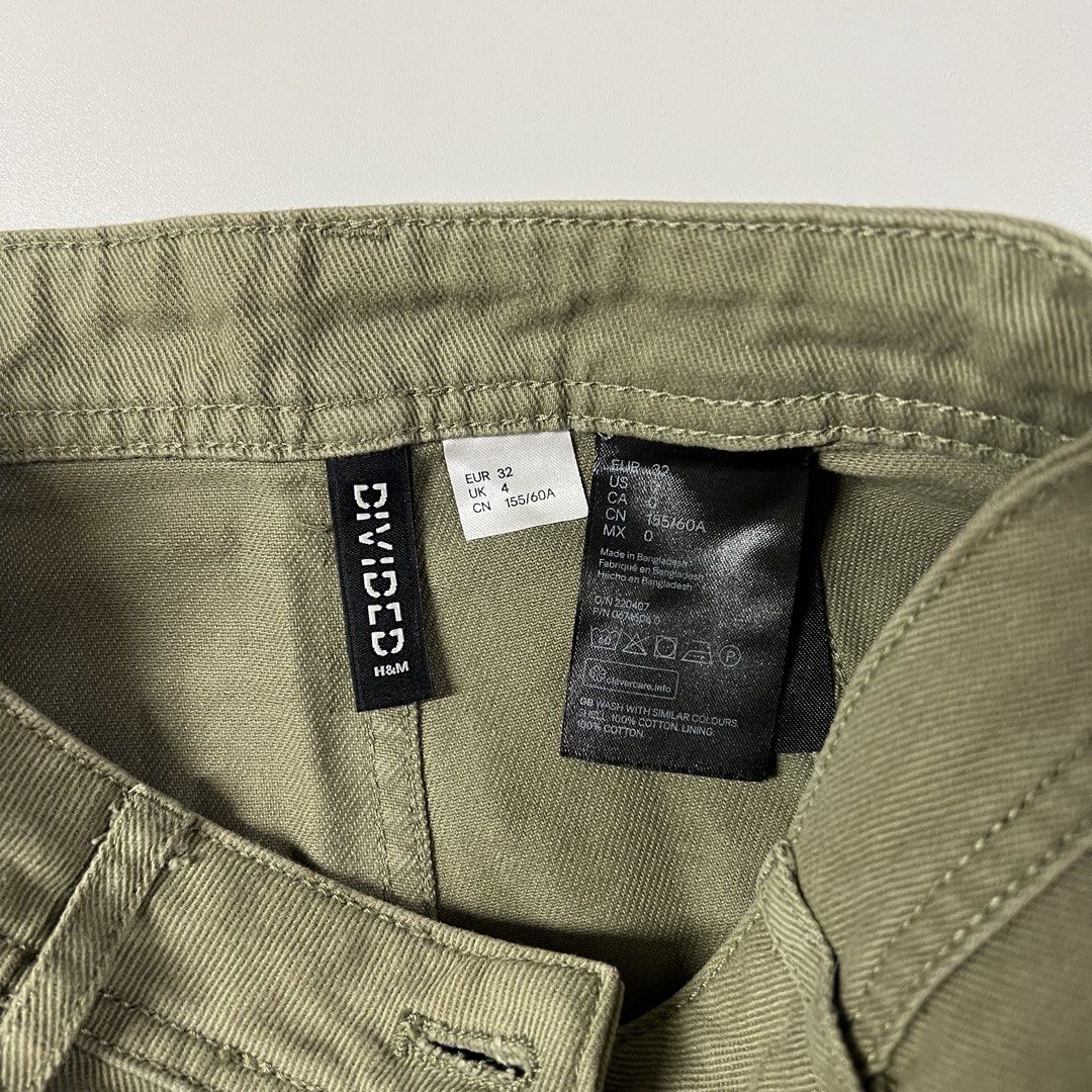 H&M Divided Olive Green Skirt (Category: Skirts) located in Makati City. Submitted by declutter.archi (Listing ID 1439173581, Image 2). Description: .