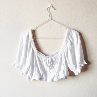 (Category: ) located in . Submitted by rosywardrobe (Listing ID 1439245165, Image 1). Description: .