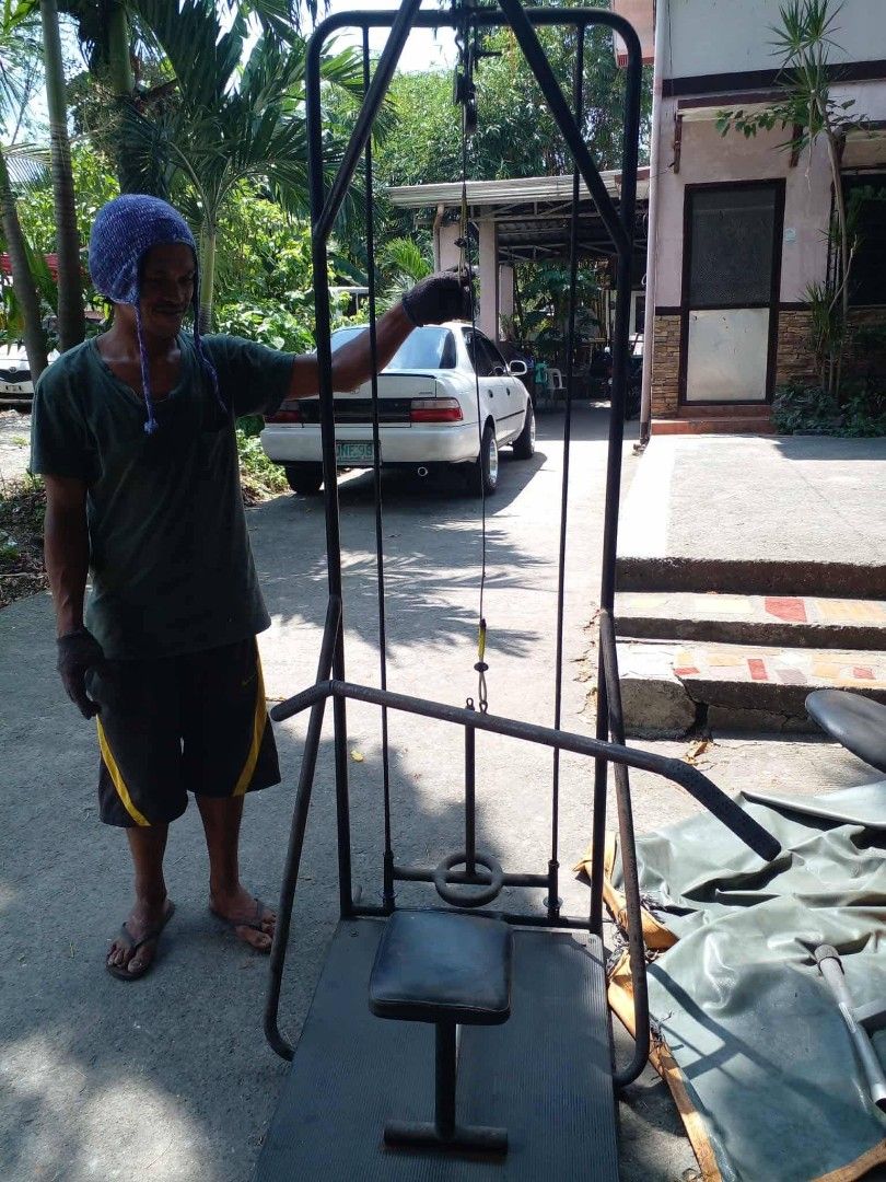 Home Gym Equipment Set (Category: Weights & Dumbbells) located in Manila. Submitted by wisegem-231b (Listing ID 1439107210, Image 1). Description: - Complete home gym setup - Includes: - Lat pulldown machine (black) - Weight bench (red cushion) - Dumbbells - Ab King Pro (gray) - Weight plates - Barbells - Perfect for a full-body workout!.
