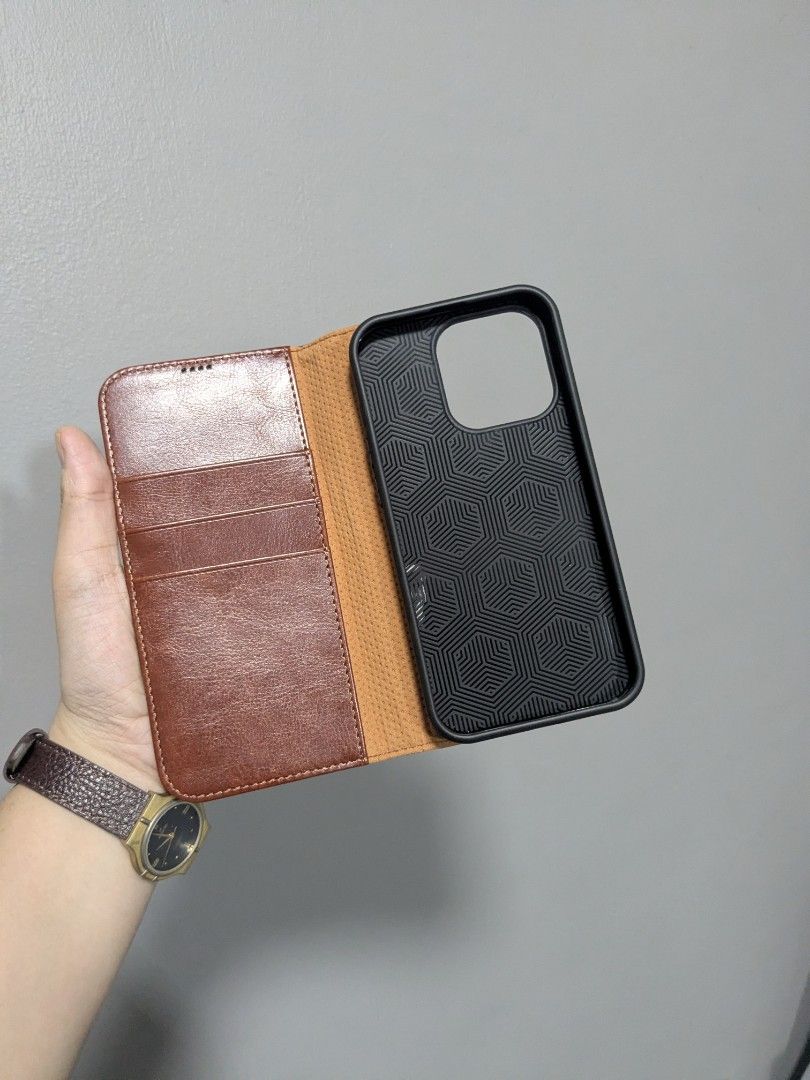 Icarer Leather Flip Case for Iphone 14 pro (Category: Cases & Sleeves) located in Quezon City. Submitted by nnncorner (Listing ID 1439213809, Image 2). Description: Authentic Icarer Leather Flip Case has 3 card slots for Iphone 14 pro 100 authentic! srp 41$ - 2,400+.in pesos selling 890.
