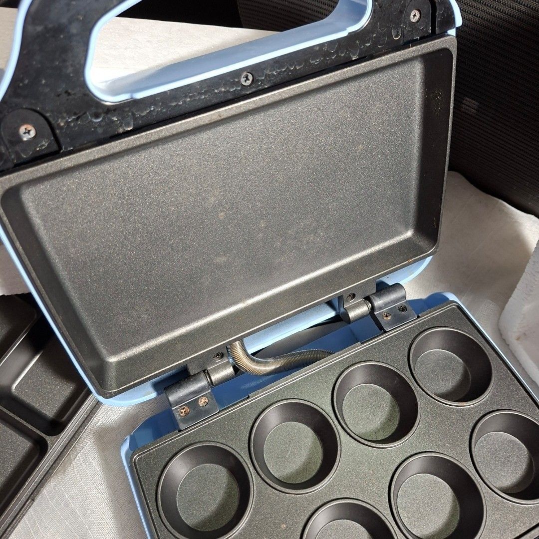 Imarflex 2 in 1 Cupcake Brownie Maker (Category: Cookers) located in Manila. Submitted by whiteforesttea178 (Listing ID 1439194807, Image 3). Description: - Imarflex 2 in 1 Cupcake Brownie Maker - rep0sted from my other accnt ----------------------------------------------------------------------------------------- BEFORE INQUIRING — PLEASE READ‼️ 🚫 No extra pics. If it’s posted, it’s available — no need to ask! 👀 Seeners & lowballers = blocked.