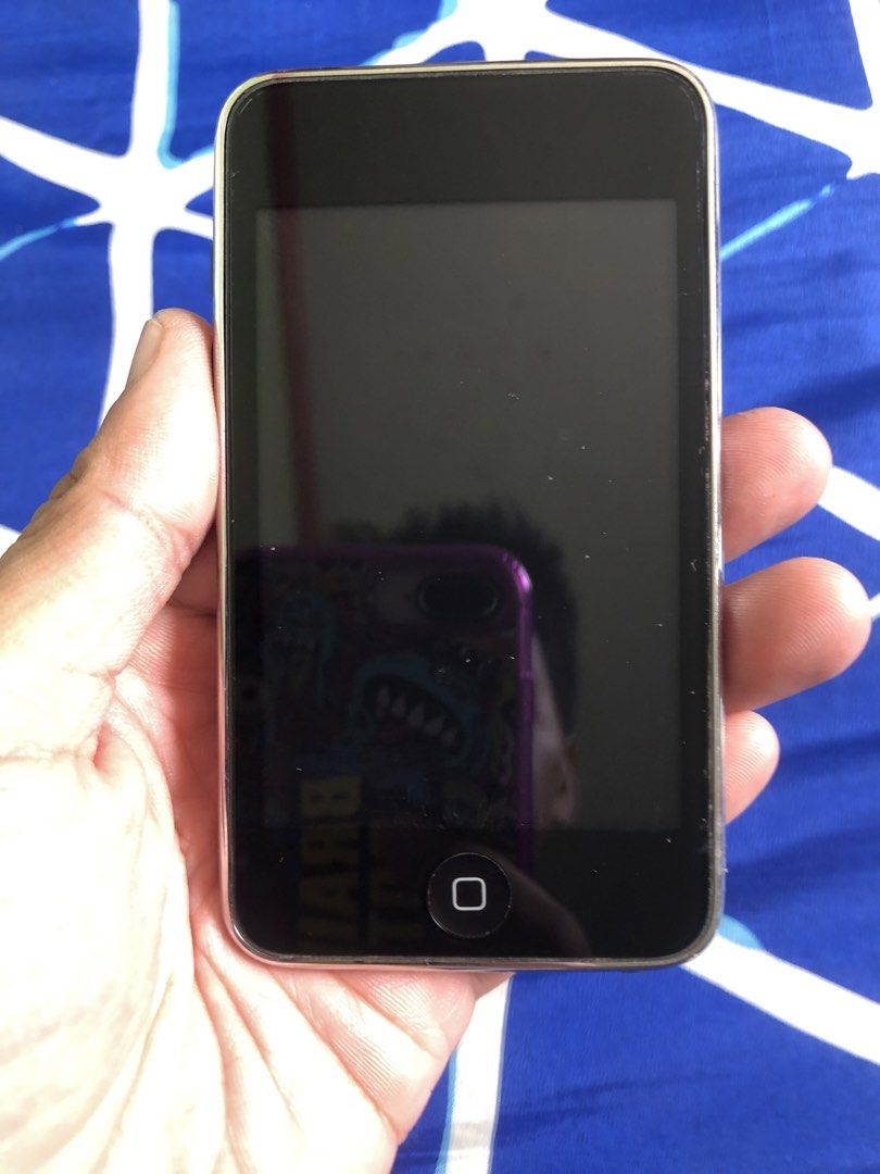 Ipod Touch 8GB needs unlocking or reset (Category: Portable Music Players) located in Quezon City. Submitted by markgolveo (Listing ID 1439079235, Image 2). Description: Ipod Touch 8GB needs unlocking or reset Very good clear screen no dead pixel Good touch and home button Untested to play needs unlock code Or needs to be reset via itunes Back plate signs of wears small scratches at metal plate back.