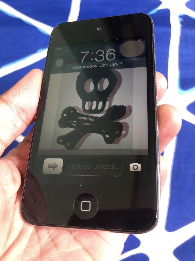 Ipod Touch 8GB screen issue (Category: Portable Music Players) located in Quezon City. Submitted by markgolveo (Listing ID 1439078722, Image 2). Description: Ipod Touch 8GB screen issue Good battery life long lasting up to 4 days standby , 3-4 hours continuous play Screen touch all working dead pixel does not affect its touch Good home button and all buttons Good camera wifi bluetooth and all functions Good audio speaker and output Preloaded song
