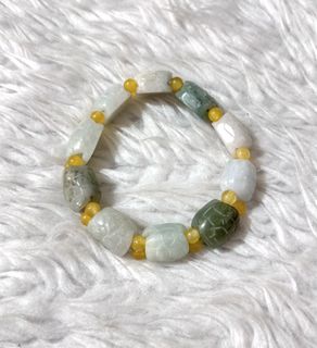 (Category: ) located in . Submitted by dalle_closet (Listing ID 1439096922, Image 1). Description: .