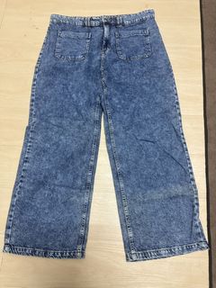 (Category: ) located in . Submitted by missss.preloved (Listing ID 1439088866, Image 1). Description: .
