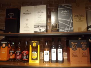 (Category: ) located in . Submitted by legendwhiskywatches (Listing ID 1439153785, Image 1). Description: .