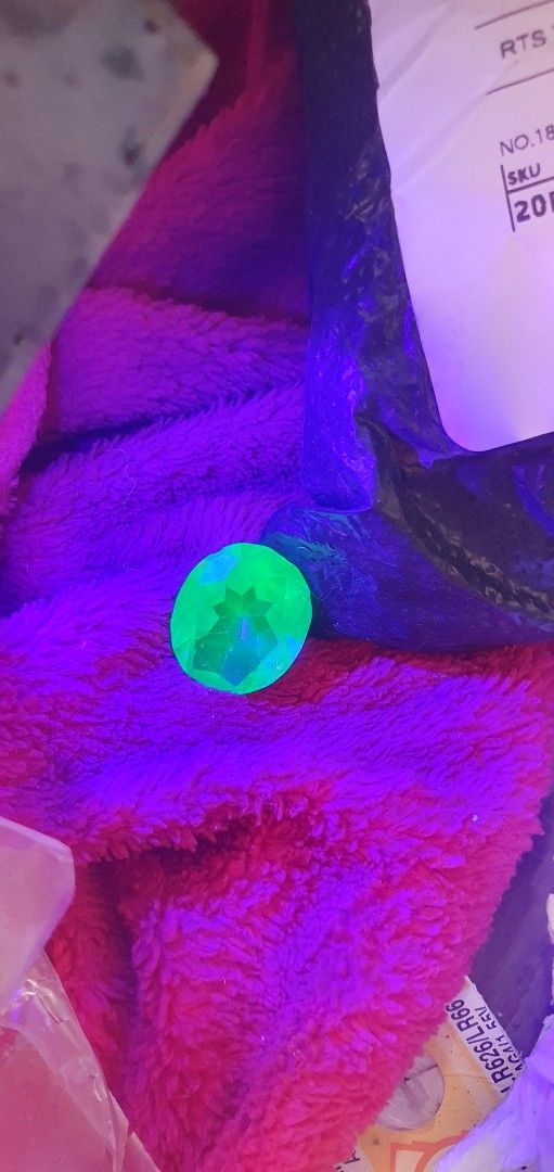 Large Faceted Gemstone (Category: Luxury Accessories) located in Zamboanga. Submitted by sarahjaneatari (Listing ID 1439208460, Image 1). Description: - Light blue gemstone - Round shape with multiple facets - Glows green under UV light di ko sure anong gemstone to sa may gusto nalang.