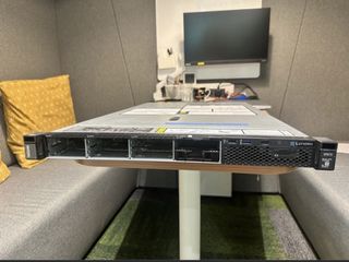 Lenovo SR570 Server465184726901729280