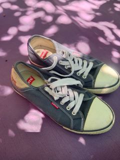 (Category: ) located in . Submitted by thriftnikito (Listing ID 1439102672, Image 1). Description: .