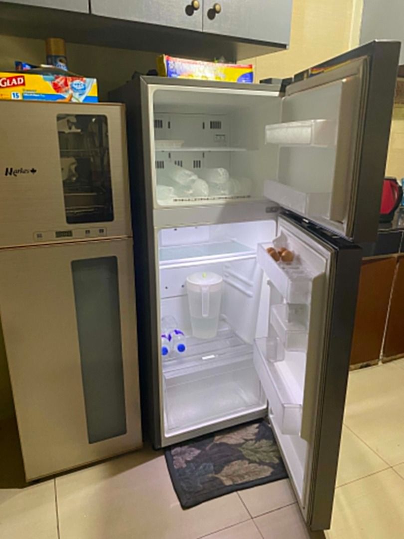 LG GR-B205SQBB Smart Inverter Refrigerator (7.2 Cu. Ft. Top Freezer Refrigerator with Smart Inverter Compressor) (Category: Refrigerators and Freezers) located in Marikina City. Submitted by shop2blessed (Listing ID 1439046355, Image 3). Description: - LG Refrigerator (Model: GR-B205SQBB) - 7.2 Cu. Ft. Top Freezer Refrigerator with Smart Inverter Compressor Specs: Link: https://www.lg.com/ph/refrigerator/top-freezer/gr-b202sqbb/ - 187L Total Stor