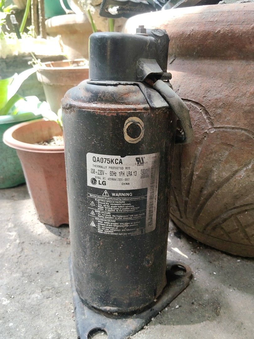 LG QA075KCA Compressor (Category: Construction Tools & Equipment) located in Valenzuela. Submitted by daniel18980 (Listing ID 1439087835, Image 1). Description: - LG QA075KCA compressor - Voltage: 220V - Frequency: 50Hz - Model: LRA 13 - Black body - Includes warning label - Used component 1.5hp slight negotiable.