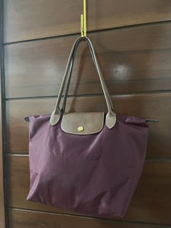 (Category: ) located in . Submitted by all.love.thrift.shop.v2 (Listing ID 1439216612, Image 1). Description: .