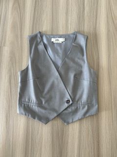 (Category: ) located in . Submitted by prelovedcloset2 (Listing ID 1439188574, Image 1). Description: .