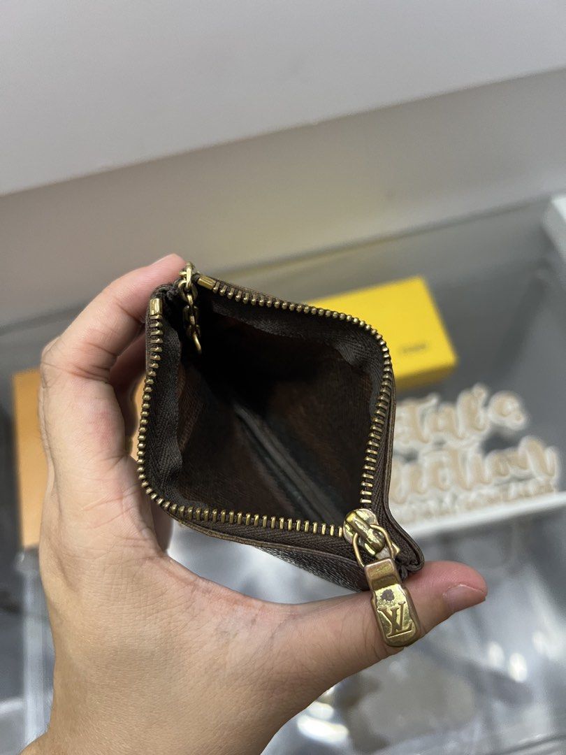LV mono cles (Category: Luxury Bags & Wallets) located in Cabanatuan. Submitted by cristalcollection (Listing ID 1439241361, Image 3). Description: LV Mono Cles 💯 4,800 Php Authentic 💯 Vintage (personal used ko po ito, stamped and code not visible anymore).