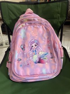(Category: ) located in . Submitted by Fabulous_Finds_by_KK (Listing ID 1439161213, Image 1). Description: .