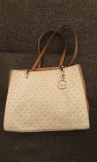 (Kategori: ) berada di . Dikirim oleh anotherpart (ID iklan 1439184382, Gambar 1). Deskripsi: .