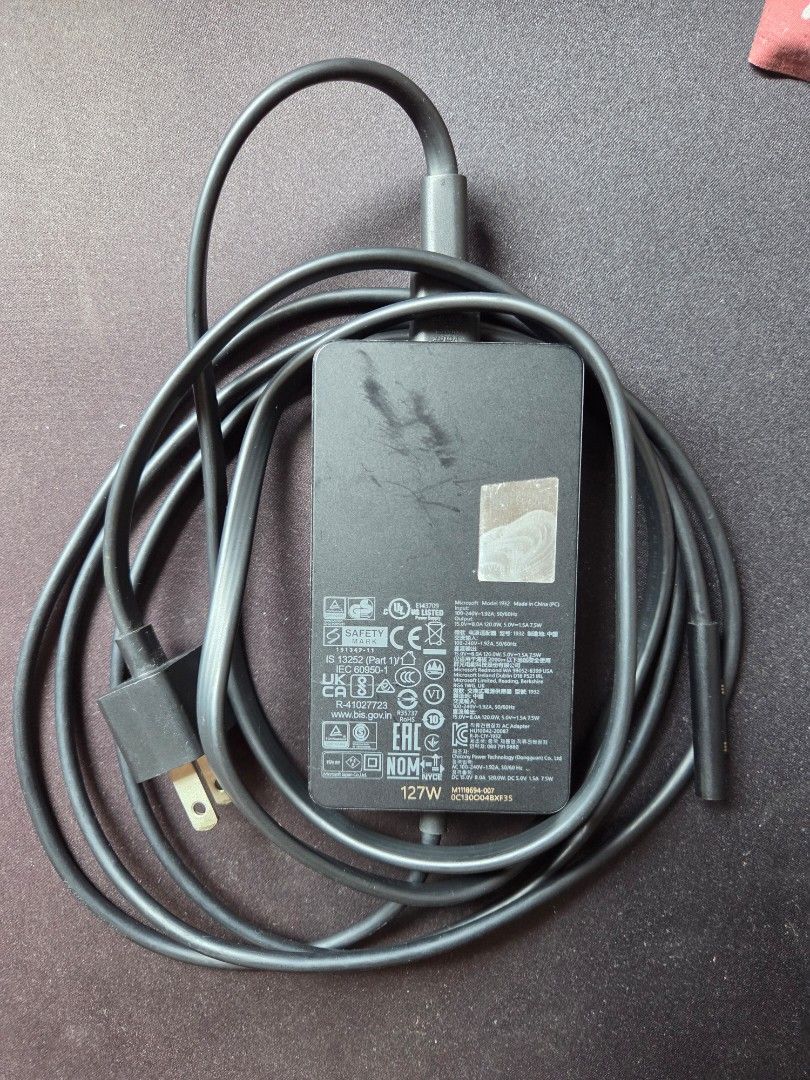 Microsoft Surface 127W Power Supply460166819794790400