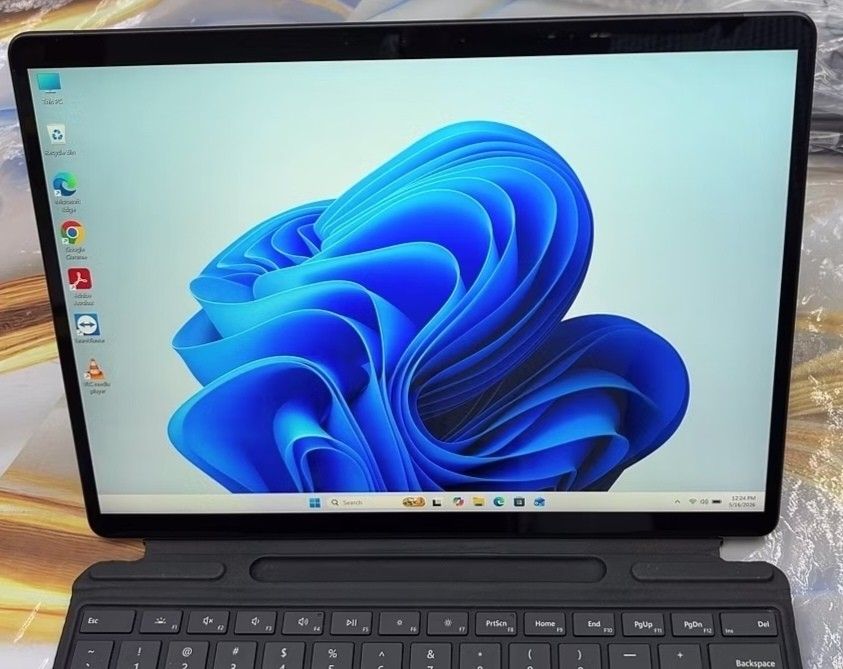 Microsoft Surface Pro with Keyboard460275176535511041