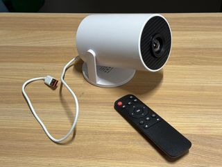 Mini Projector, Fully Functional465028655172833280