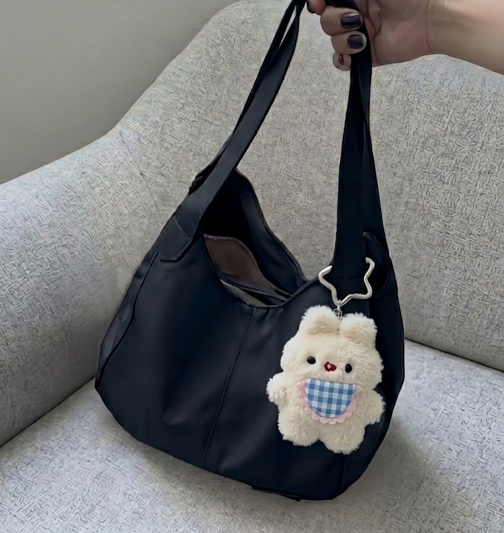Murioki Lily Bag | Stylish Shoulder Bag |Tote Bag | RUSH SALE❗ (Category: Shoulder Bags) located in Rizal. Submitted by herresetspace (Listing ID 1439239576, Image 1). Description: ❗RUSH SALE❗GET THIS FOR ONLY 700 PESOS NEED TO DECLUTTER ASAP❗❗ Got this for ₱995 on TikTok sale Brandnew | Comes with a Keychain.