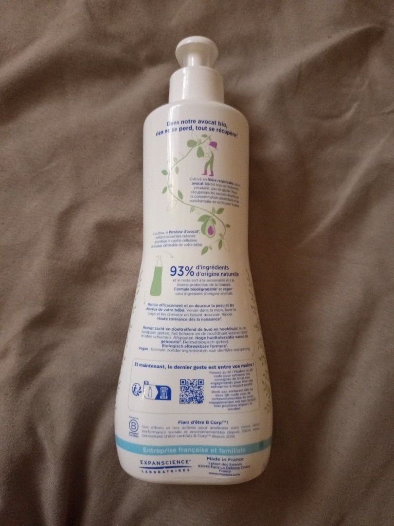Mustela Cleansing Gel 500ml (Category: Baby Toiletries & Grooming) located in Binan City. Submitted by kpaa7824 (Listing ID 1439151235, Image 2). Description: 💯% ORIGINAL - Mustela Gel Lavant Doux: Gentle wash for baby's body and hair - Contains 500ml / 16.90 US FL OZ - Expiration Date: November 2028 - Made in France - Suitable for normal skin - 93% ingredients of natural origin 8 pcs. available SHIPOUT: depending on my availability (wala kasi a