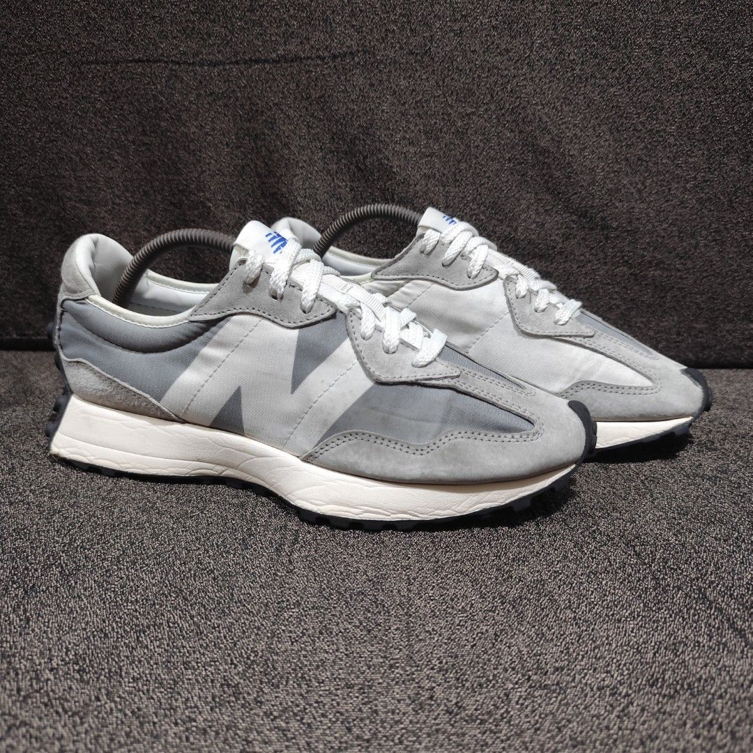 New Balance 327 Grey (9.5 men) (Category: Sneakers) located in Marikina City. Submitted by frked (Listing ID 1439232761, Image 2). Description: New Balance 327 Grey 9.5 men Excellent No box 999+sf *dirts, reglued toe part left shoe (last pic).