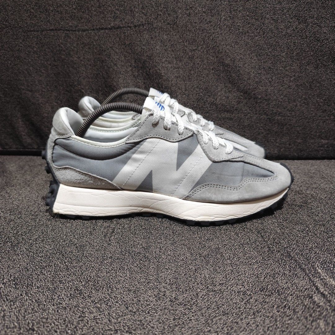 New Balance 327 Grey (9.5 men) (Category: Sneakers) located in Marikina City. Submitted by frked (Listing ID 1439232761, Image 1). Description: New Balance 327 Grey 9.5 men Excellent No box 999+sf *dirts, reglued toe part left shoe (last pic).