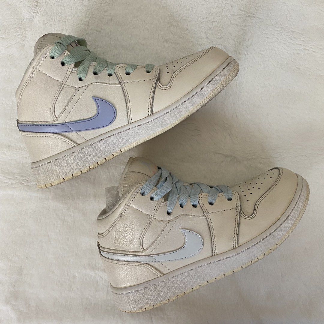 Nike Air Jordan 1 Mid GG 'Phantom' (Category: Sneakers) located in Cainta. Submitted by villanuevamira19 (Listing ID 1439093019, Image 2). Description: What you see is what you get. Di na kasya sa daughter ko. Needs cleaning lang..