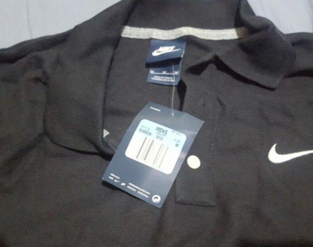 Nike Black Polo Shirt Medium Side swoosh (Category: Tshirts & Polo Shirts ) located in Quezon City. Submitted by jameshellwig1990 (Listing ID 1439131808, Image 3). Description: Nike Black Polo Shirt Medium Embroidered Side swoosh orig authentic brandew medium cainta meetup pickup lalamove lbc jnt.